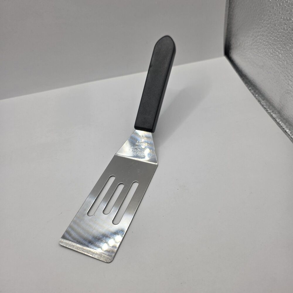 Pampered Chef Mini Serving Spatula #2622